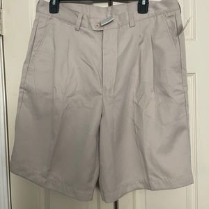 NWT men’s Pebble Beach light khaki shorts size 36